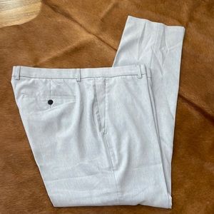 Size 3632 light gray color stretch fabric. Amazing fit